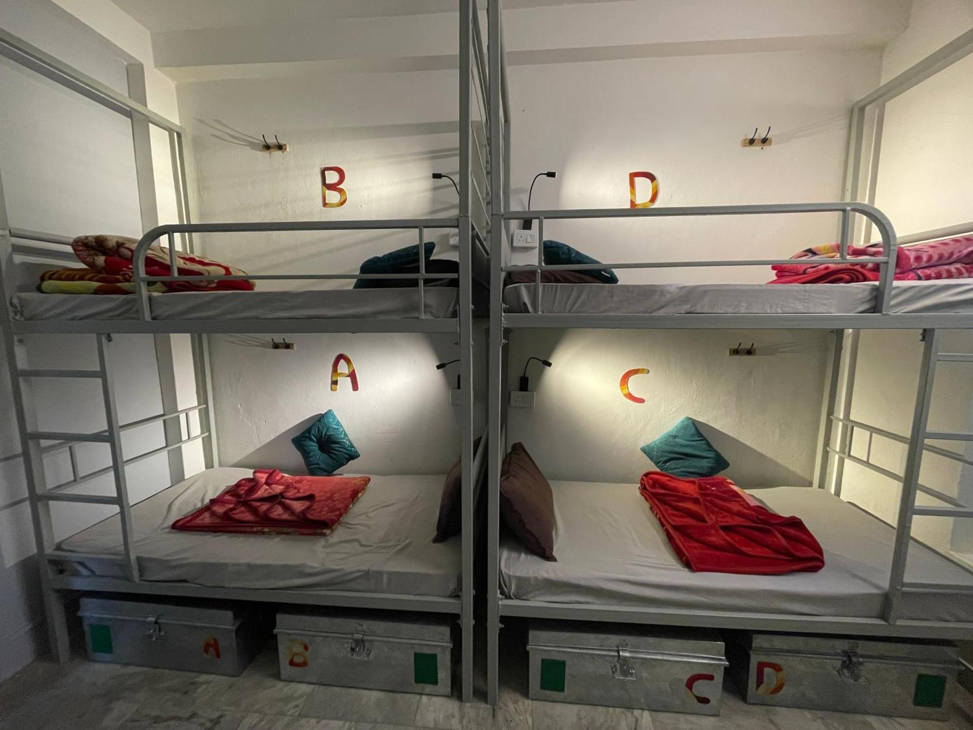 Art Bliss Hostel Rishikesh Exterior photo