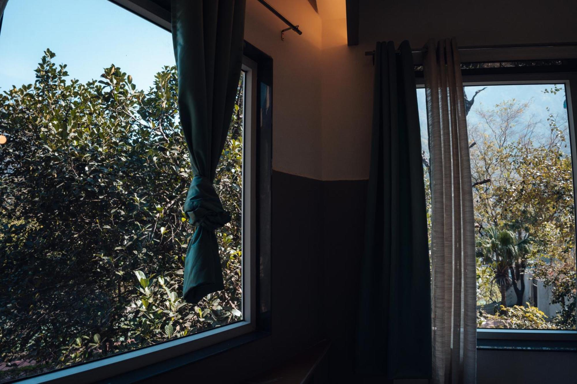 Art Bliss Hostel Rishikesh Exterior photo