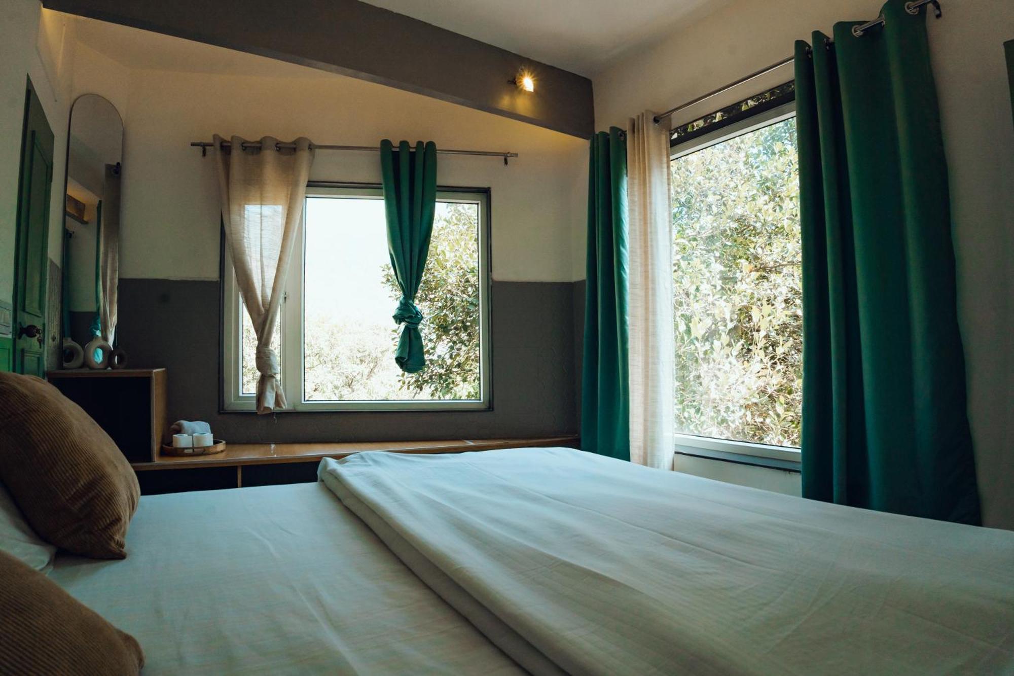 Art Bliss Hostel Rishikesh Exterior photo
